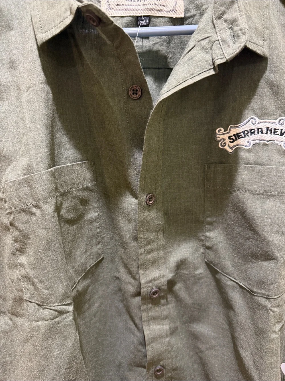 Casual Olive Green Long-Sleeve Button-Down Shirt